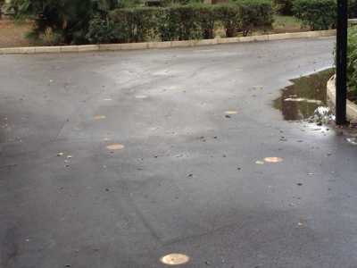 Scorcio di Piazza Umberto, dove sono state posizionate le pietre d'inciampo dedicate ai civili morti durante la strage.
